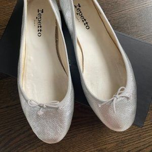Repetto Cendrillon Ballerina Flat Shoe, Silver, 38.5 EU